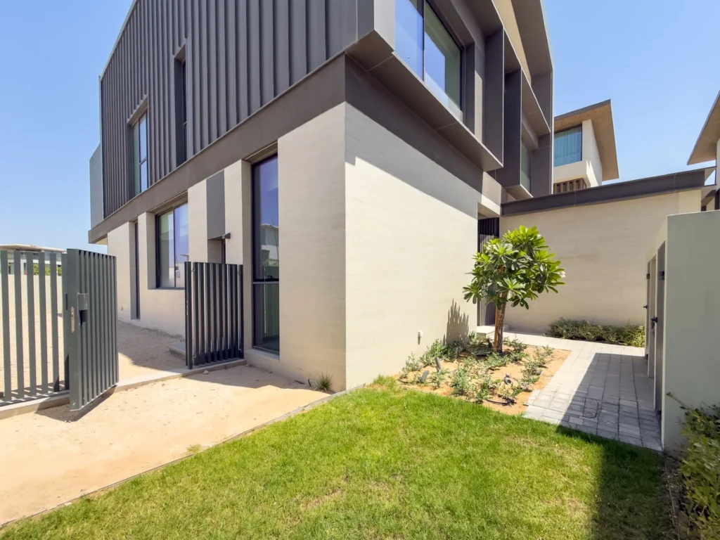 Private Cal-De-Sac | Must see | Open for offer