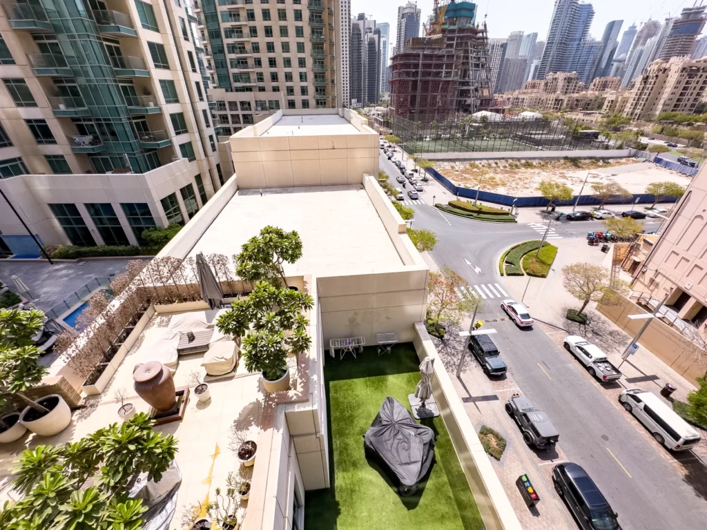 Burj View | Fully Furnished | Luxurious 1BR